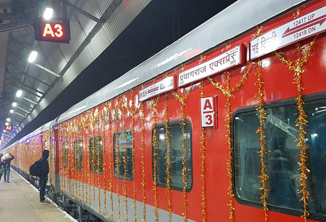 Delhi to Prayagraj Train