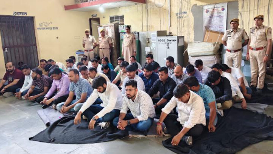 होटल में चल रही रेव पार्टी पर पुलिस की रेड,