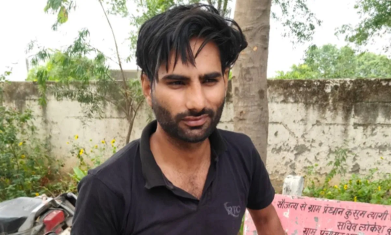 बिजली विभाग कर्मचारी रियाजुद्दीन सस्पेंड
