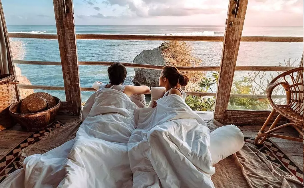 Sleep tourism