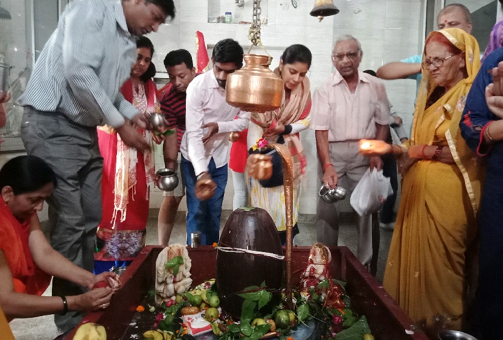 सावन के पहले सोमवार करें ये 7 काम, शिव जी की कृपा बरसेगी पूरे महीने!
