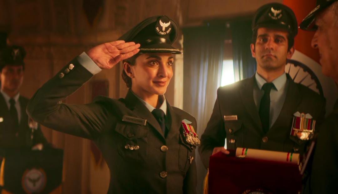 War 2 ट्रेलर में ऋतिक-कियारा की एंट्री ने मचाया धमाका, दिखा सबसे बड़ा एक्शन ट्विस्ट!