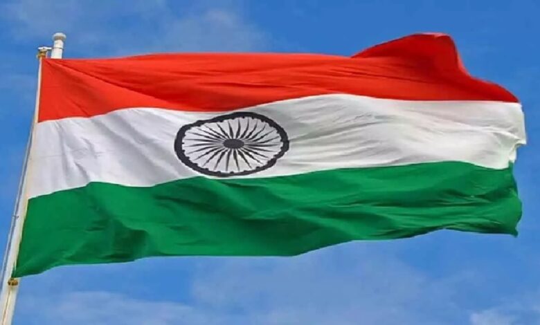 14 अगस्त को तिरंगा फहराया गया