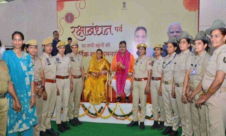 रक्षाबंधन पर भावुक पल: