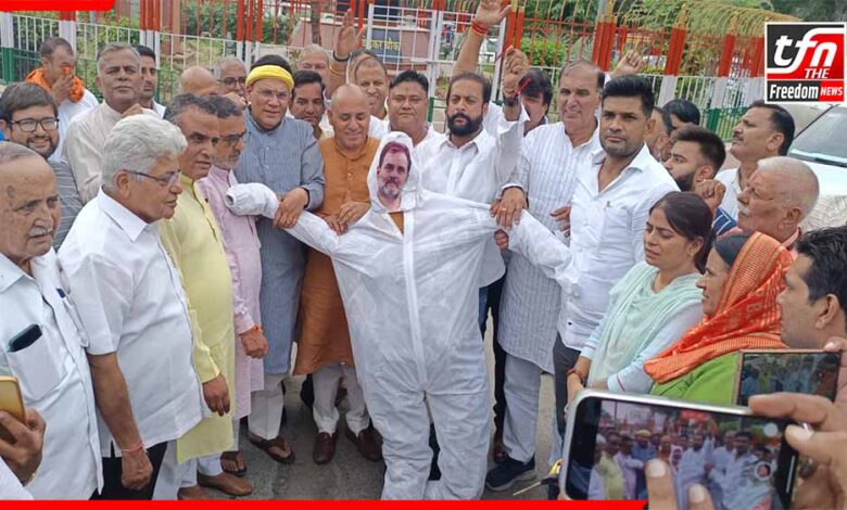 मनीष ग्रोवर का तीखा हमला