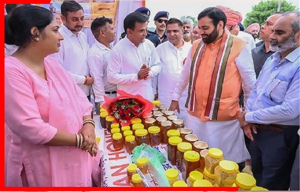 किसानों को मिलेगा शहद उत्पादन पर भी लाभ! CM सैनी का बड़ा ऐलान, भावांतर योजना में होगा शामिल