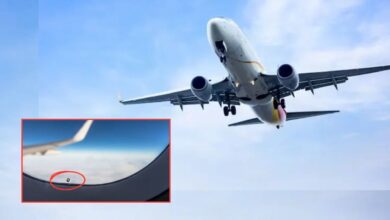 Airplane Secrets: हवाई जहाज की खिड़की पर ये छोटा छेद आखिर क्यों होता है? जानिए इससे जुड़ा बड़ा राज़!"