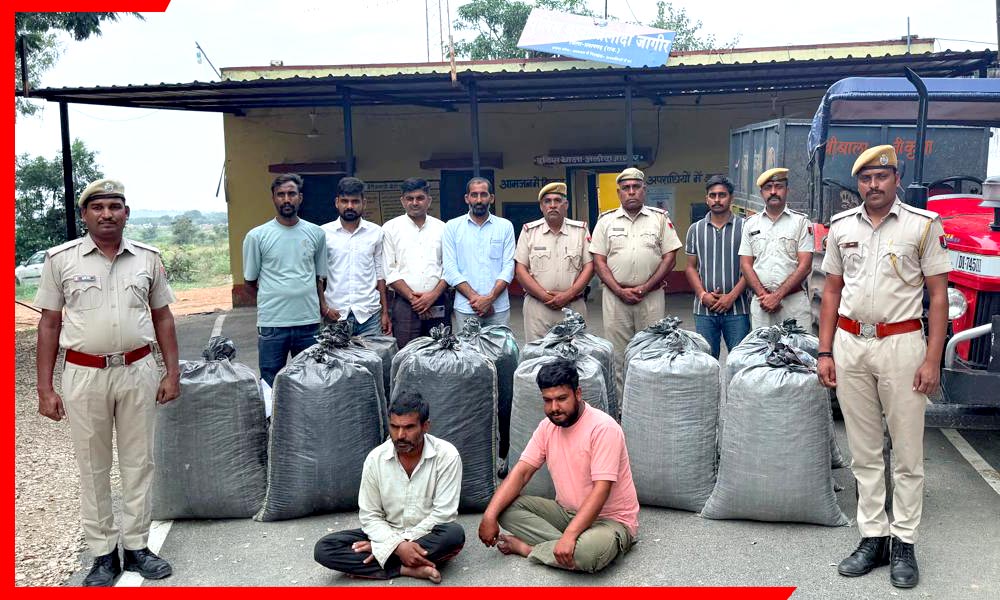 सोयाबीन के भूसे में छिपा था 50 लाख का ‘नशे का माल’, दो तस्कर दबोचे गए