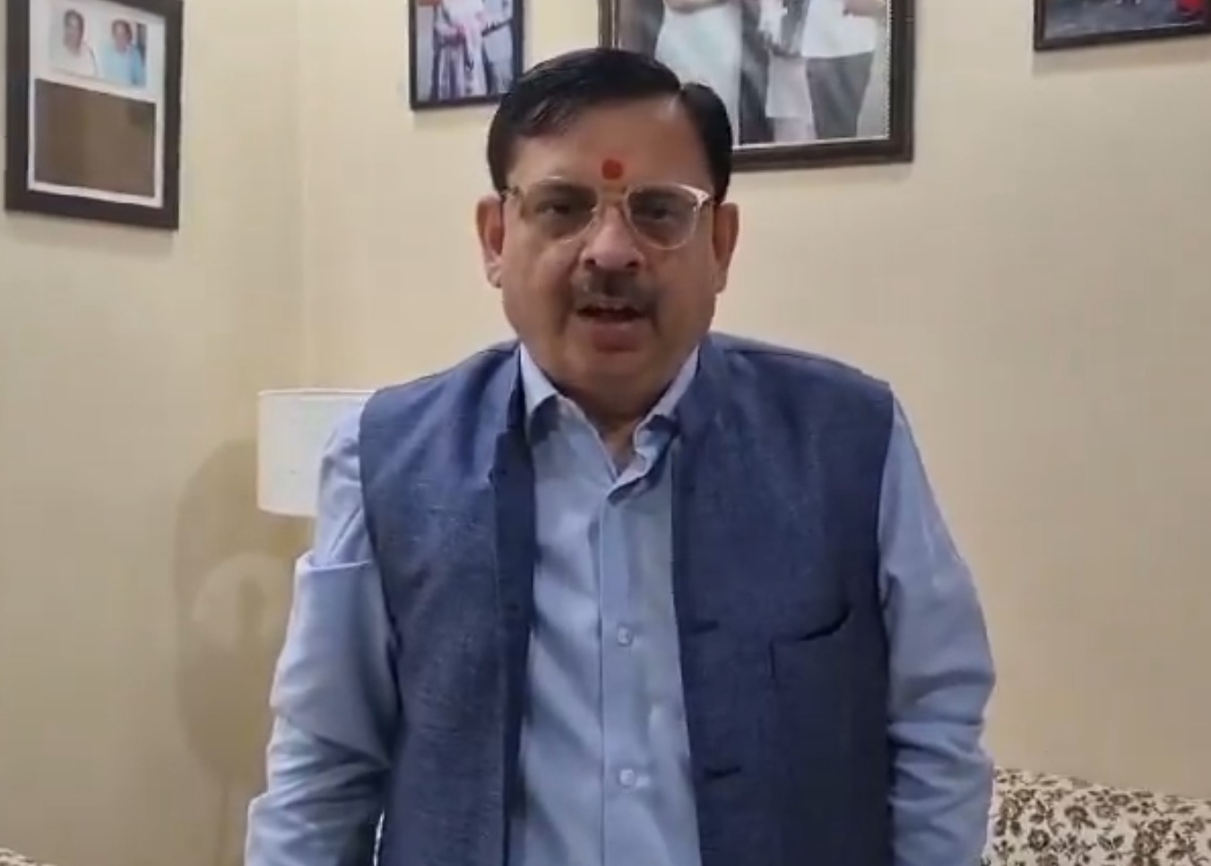 Delhi BJP News: डेंगू आंकड़ों पर सियासत, सौरभ भारद्वाज का बयान झूठा और भ्रामक – दिल्ली बीजेपी प्रवक्ता