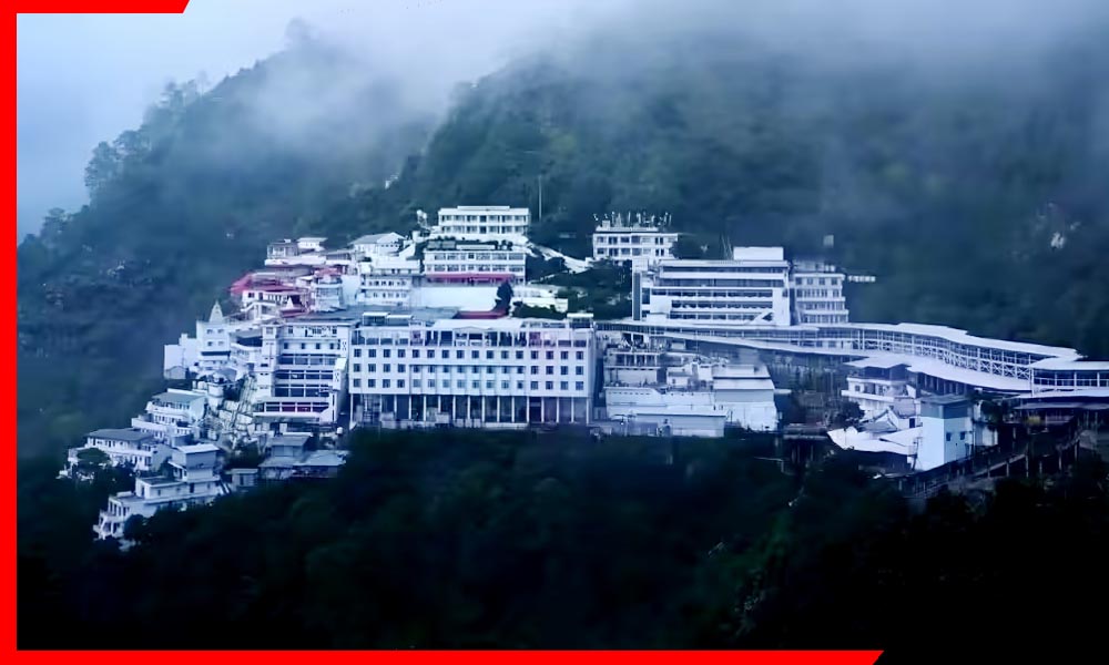 Vaishno Devi Yatra Registration Suspended: नए साल पर वैष्णो देवी में श्रद्धालुओं का सैलाब! यात्रा रजिस्ट्रेशन सस्पेंड, जानें कब खुलेंगे दोबारा रास्ते