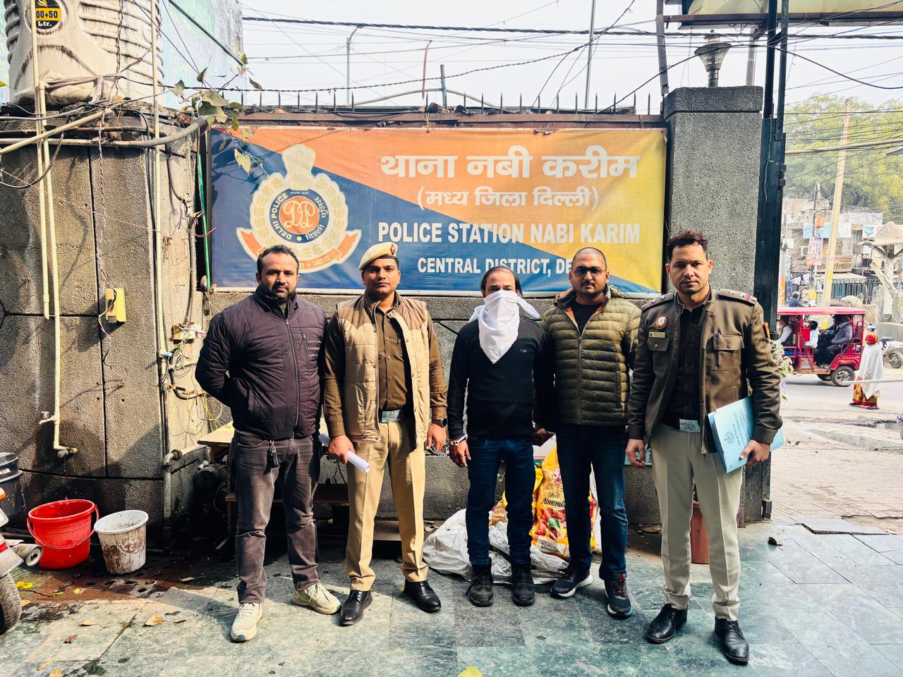 Delhi Police News: नबी करीम पुलिस की बड़ी कामयाबी, कुख्यात बदमाश संजय उर्फ जॉन गिरफ्तार