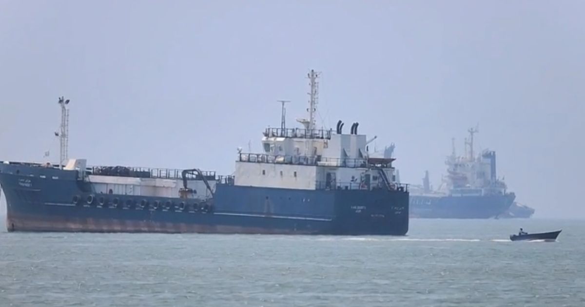 Hormuz Strait Close Again